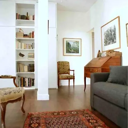 The Eifel Tower Artist Loft * Parigi